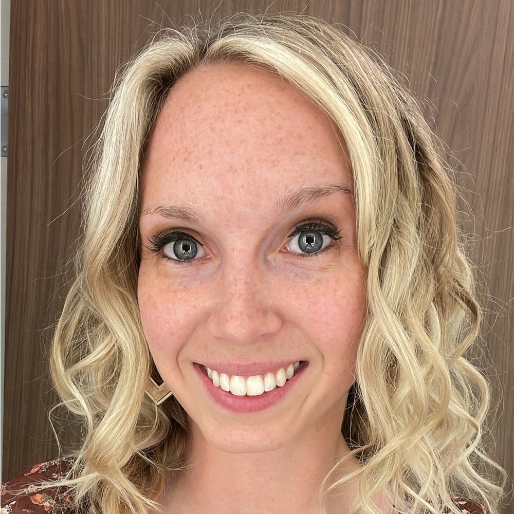 Meet your Posher, Amy